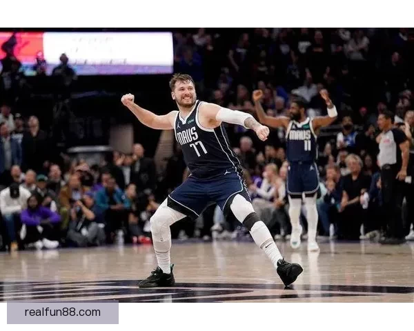 东契奇赛季场均三十分抢断破百比肩科比领跑联盟