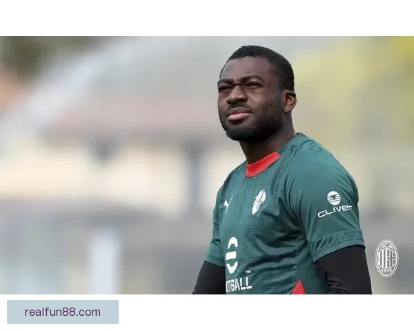 米兰球迷热情助阵 约4000人周六前往训练基地为球队加油